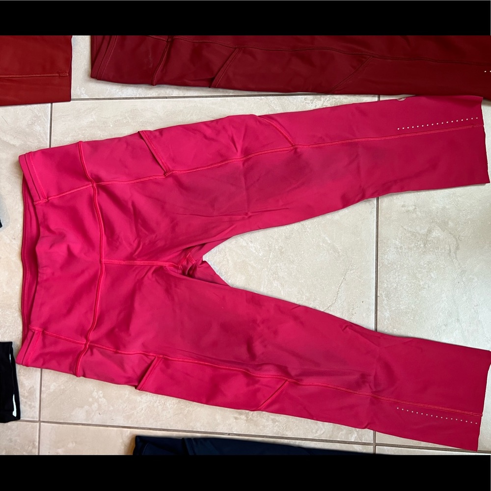 Lululemon Fast & Free tights Size 8 19” inseam